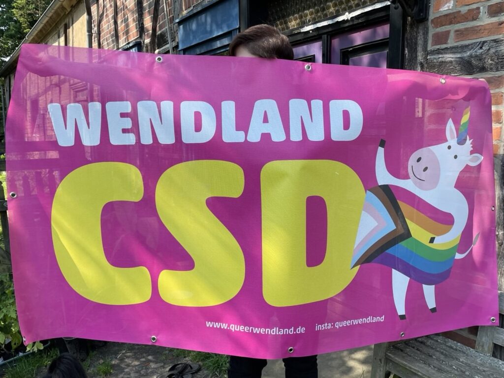 Bild von einem Transparent zum CSD Wendland von queerwendland